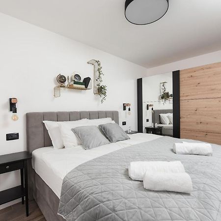 Aura Exclusive Apartment & Room 扎达尔 外观 照片