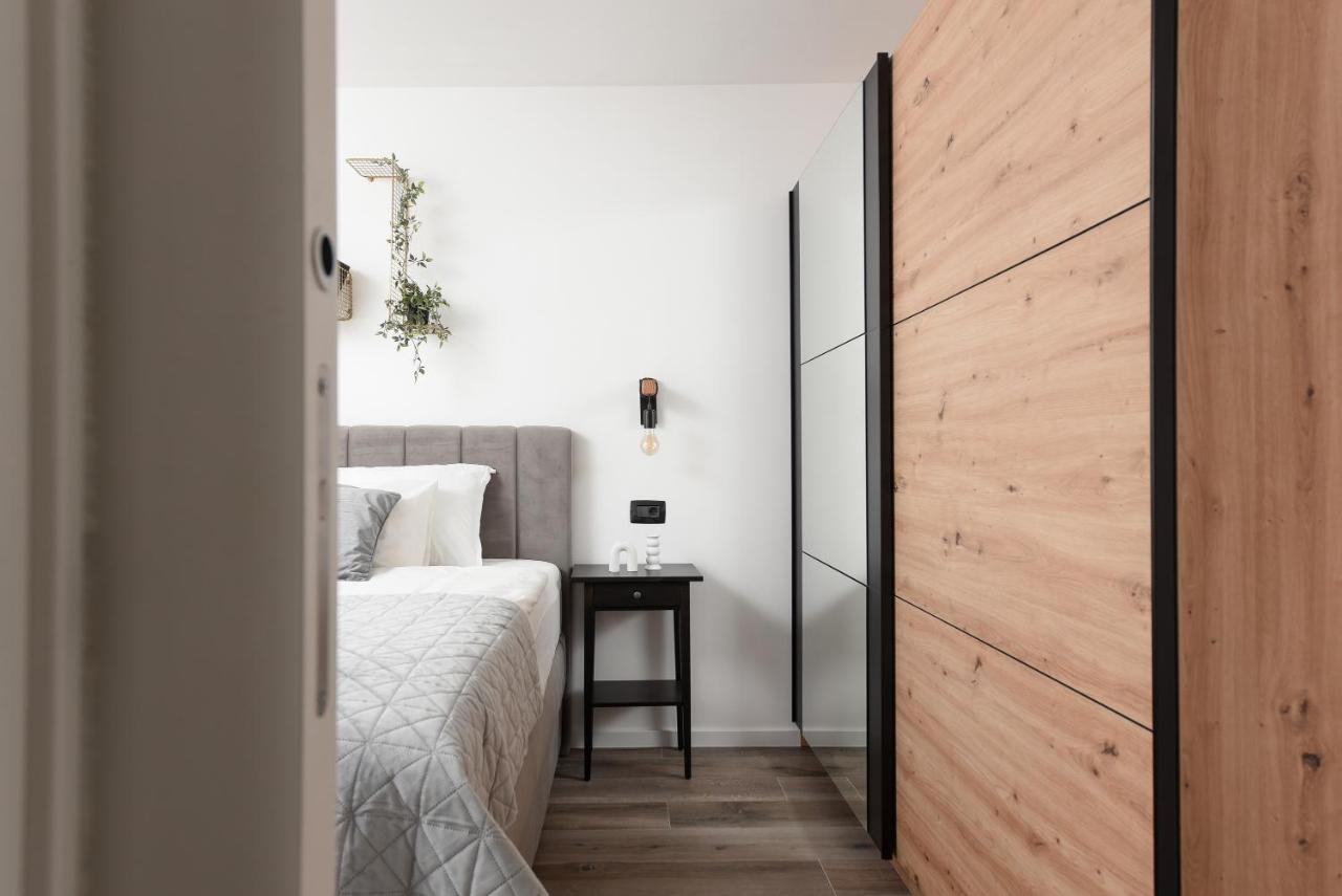 Aura Exclusive Apartment & Room 扎达尔 外观 照片