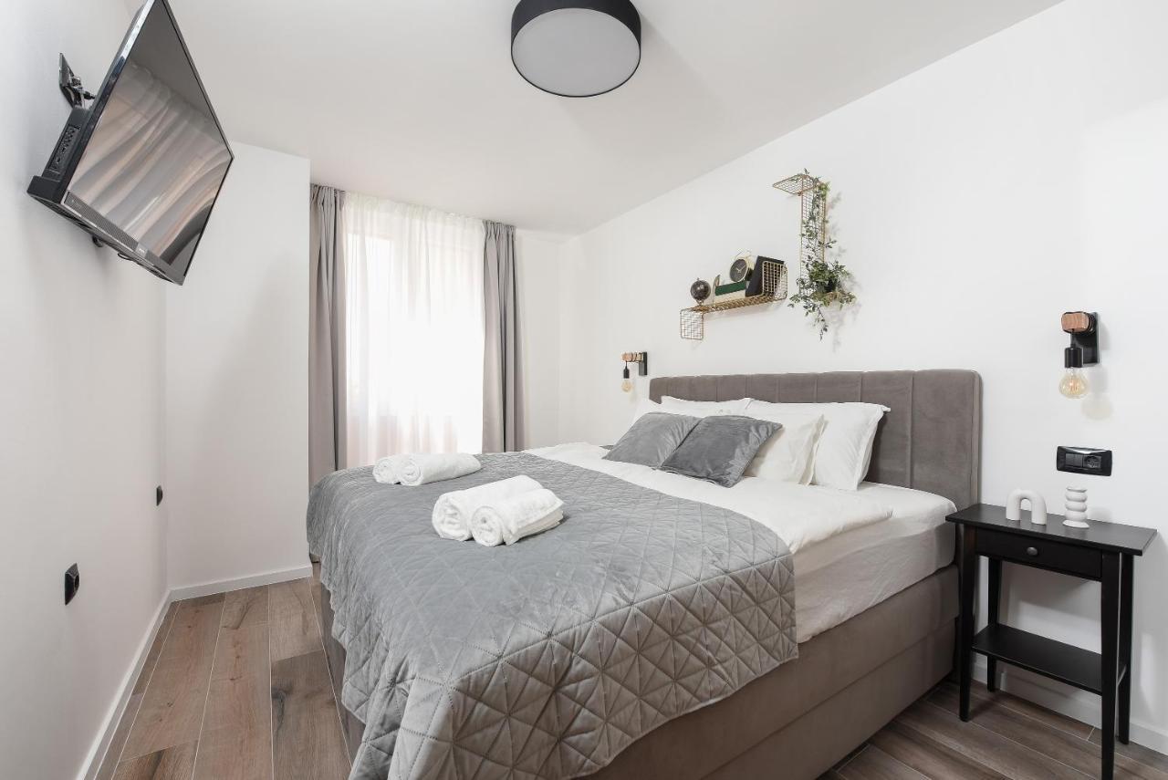 Aura Exclusive Apartment & Room 扎达尔 外观 照片