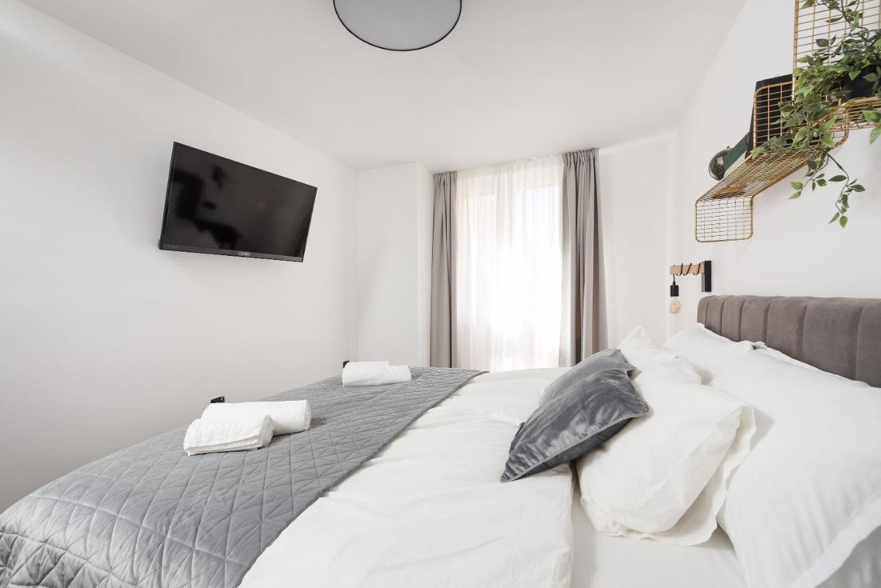 Aura Exclusive Apartment & Room 扎达尔 外观 照片